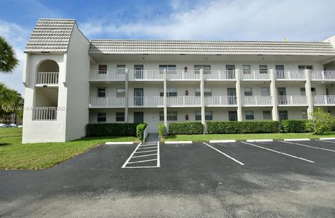 Condominium in Sunrise FL 8280 Sunrise Lakes Blvd Blvd 29.jpg