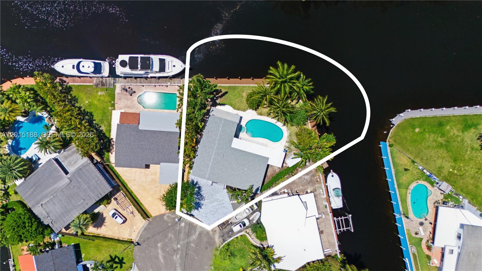LAUDERDALE ISLES NO 2-BLK - Residential