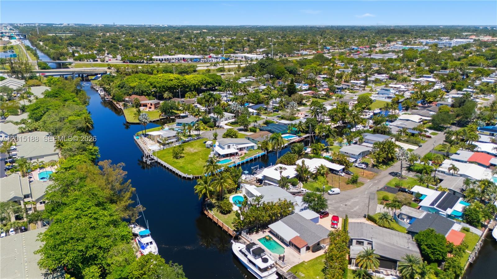 LAUDERDALE ISLES NO 2-BLK - Residential