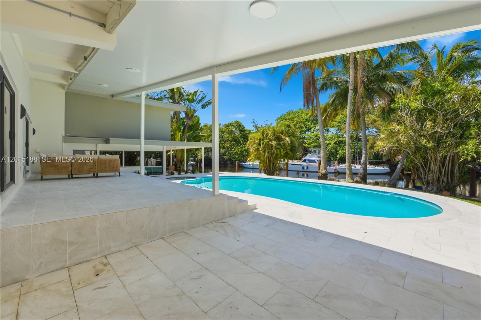 LAUDERDALE ISLES NO 2-BLK - Residential