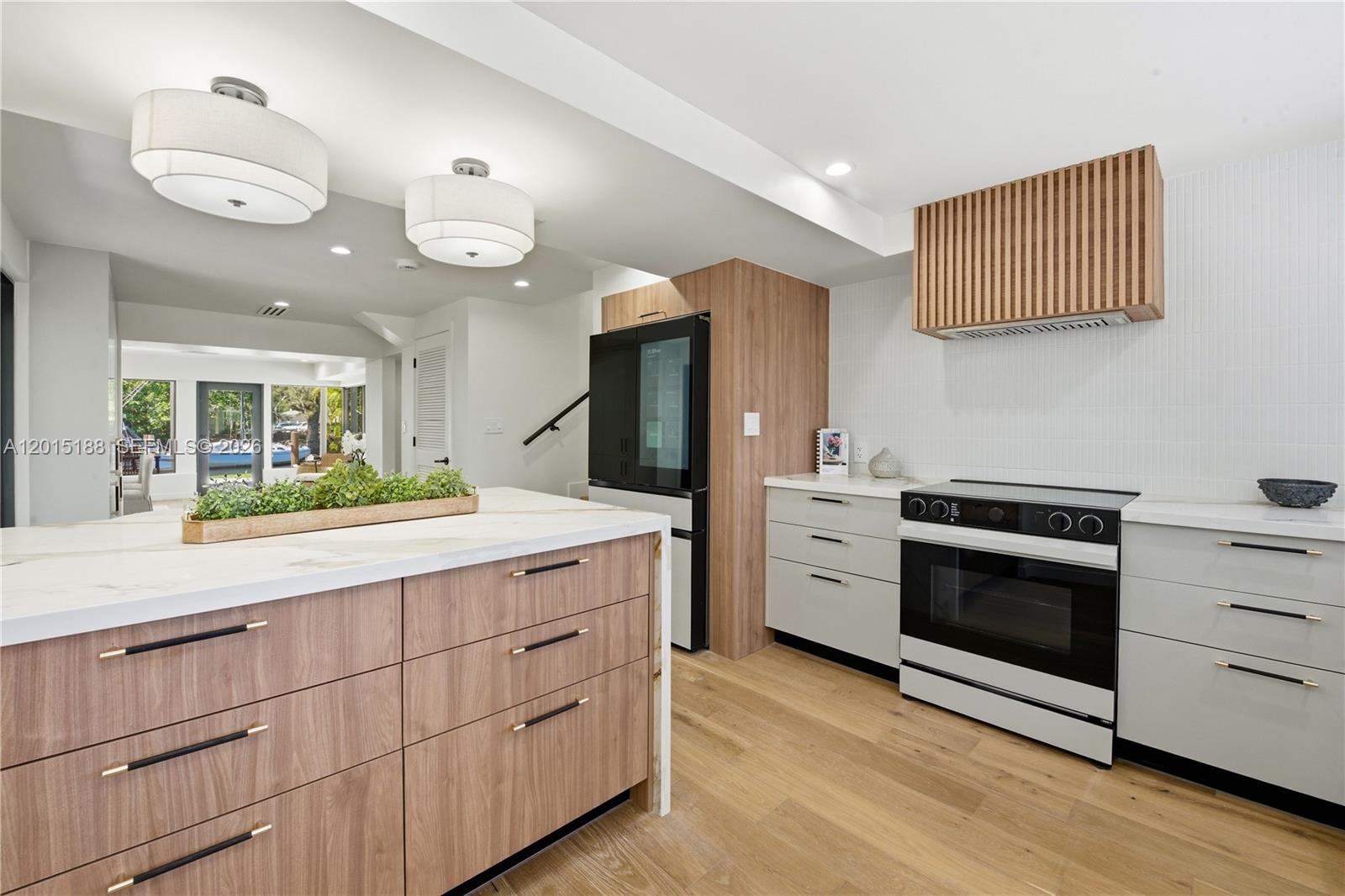 LAUDERDALE ISLES NO 2-BLK - Residential
