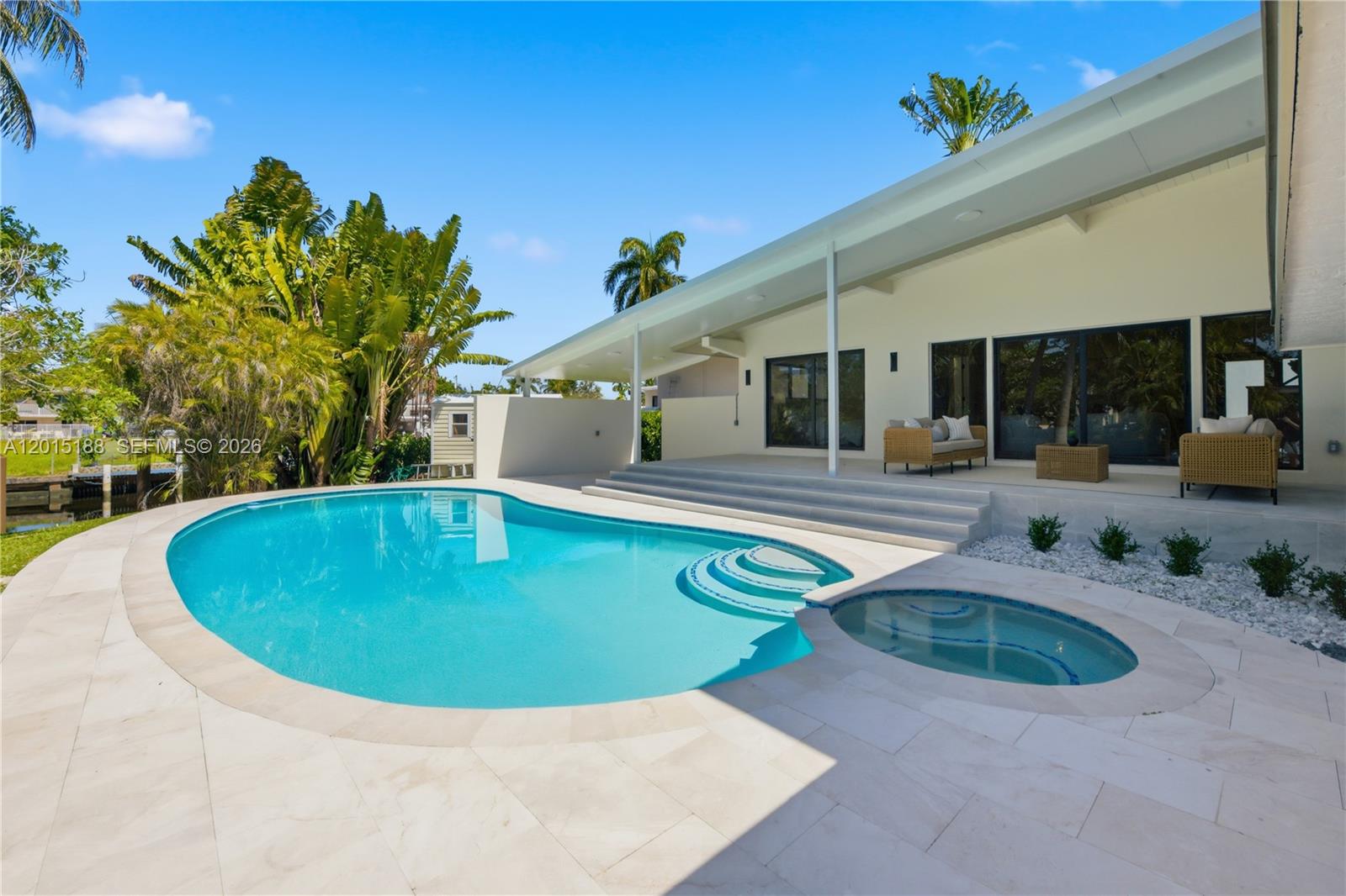 LAUDERDALE ISLES NO 2-BLK - Residential