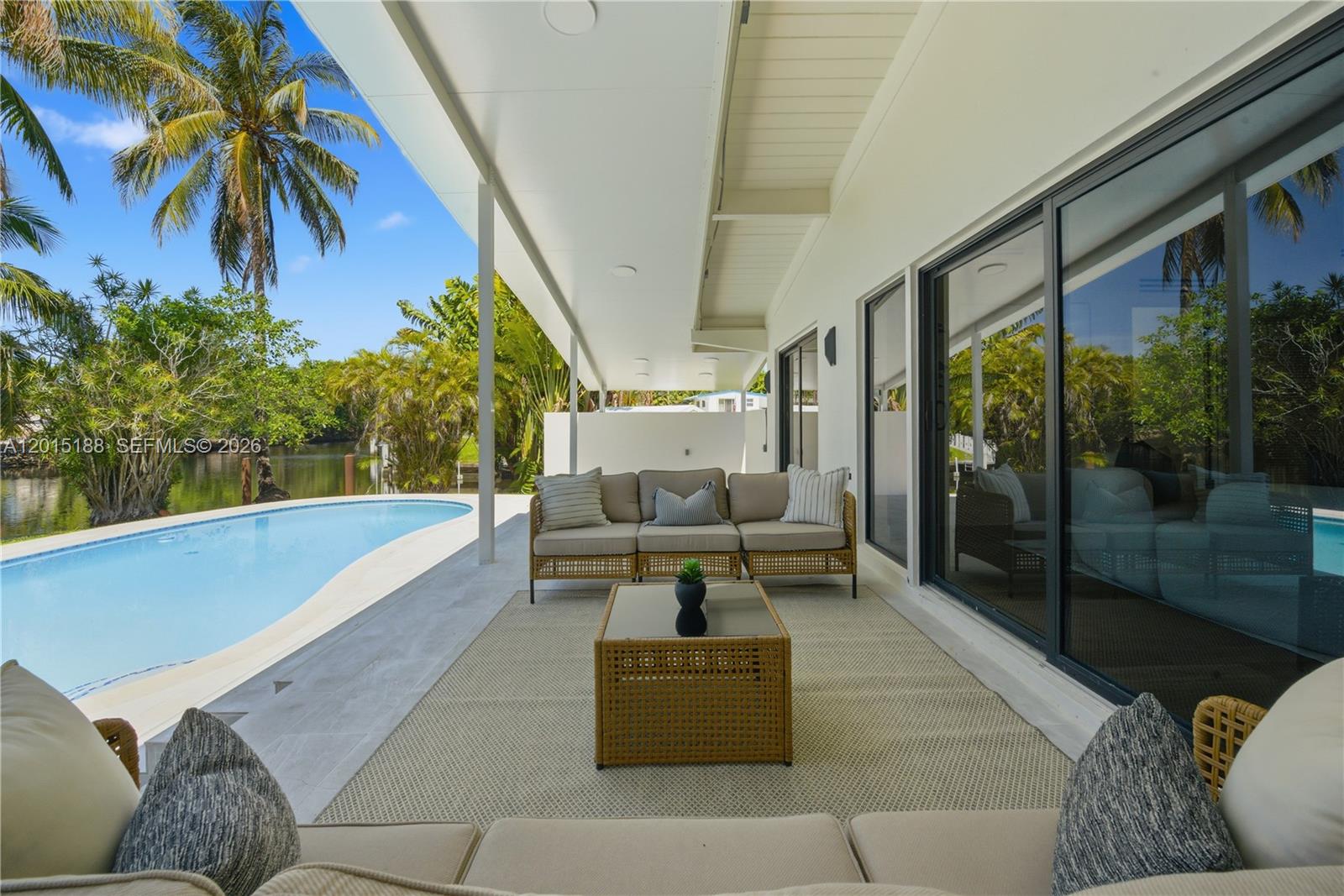 LAUDERDALE ISLES NO 2-BLK - Residential