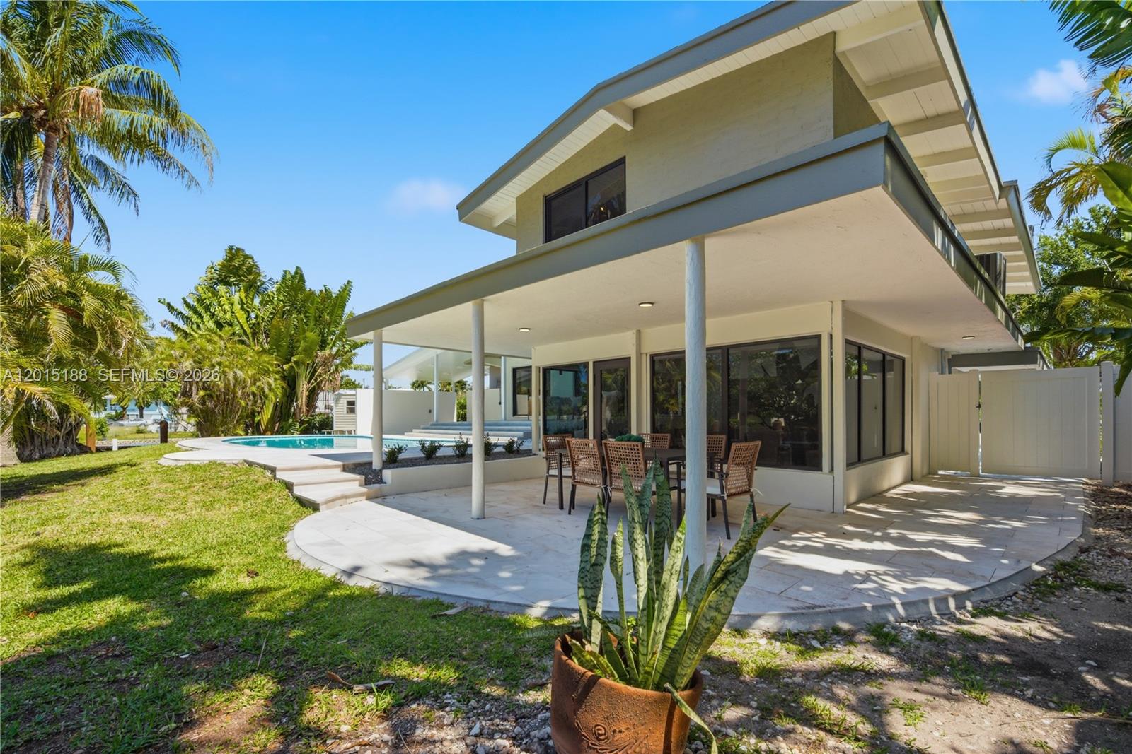 LAUDERDALE ISLES NO 2-BLK - Residential