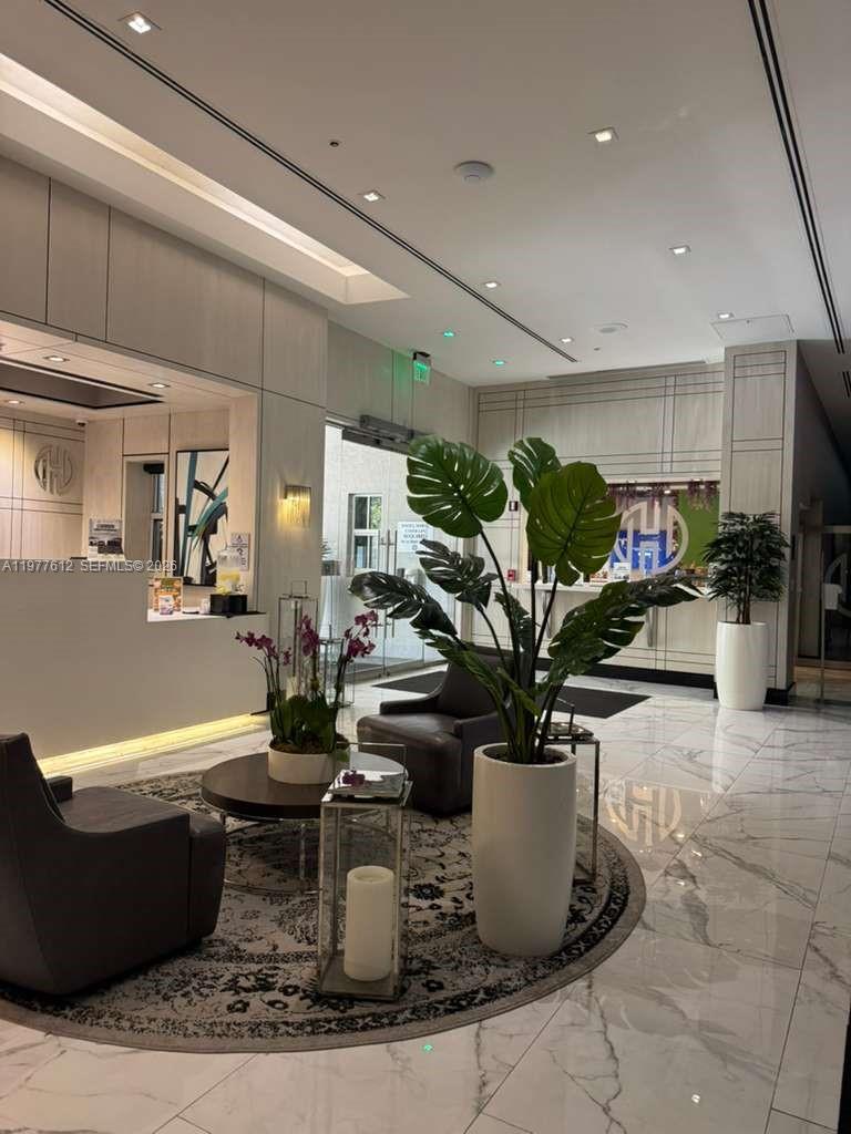 FORTUNE HOUSE CONDO - Residential Lease