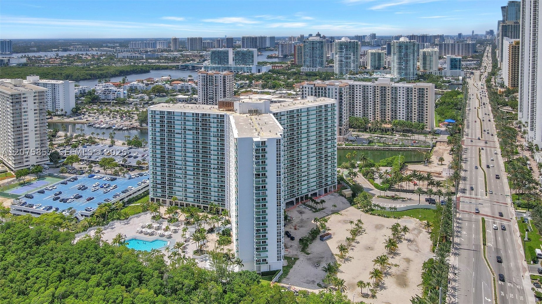 100 Bayview Dr 502