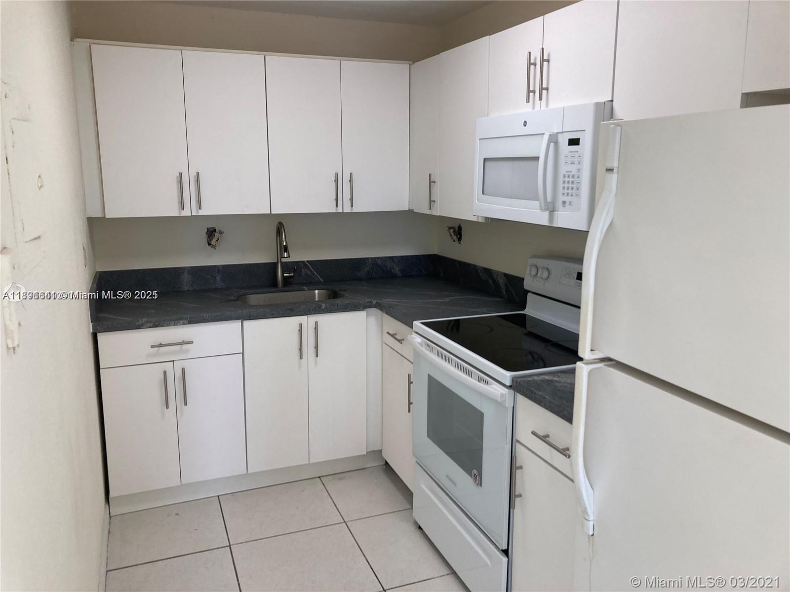 LAKEVIEW GARDENS AT MIAMI - Residential Lease