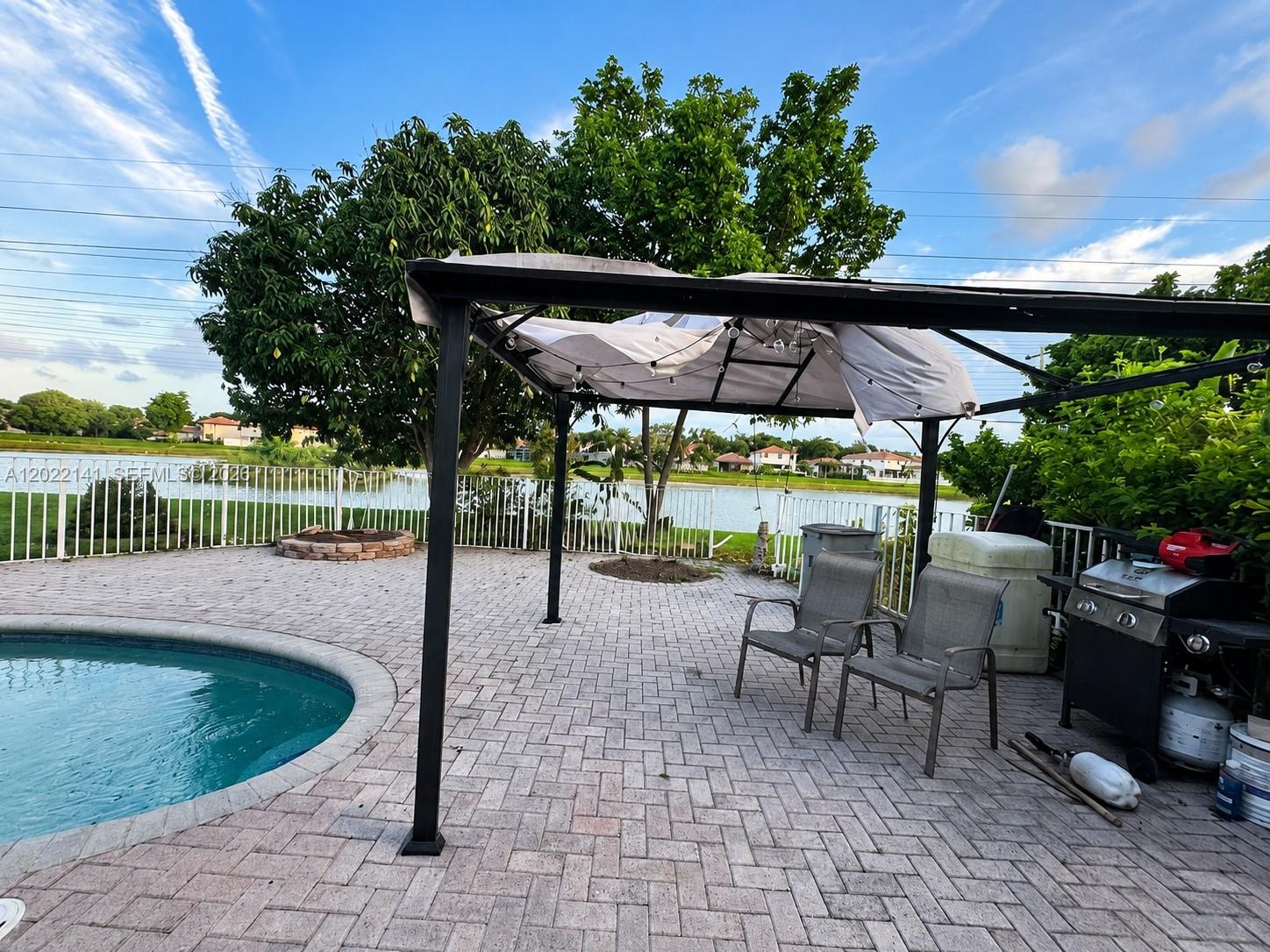 6188 NW 40th St