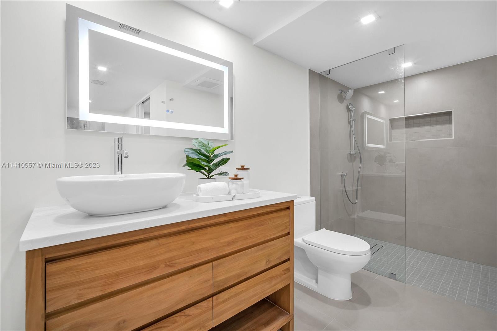 GROVE ISLE CONDO - Residential