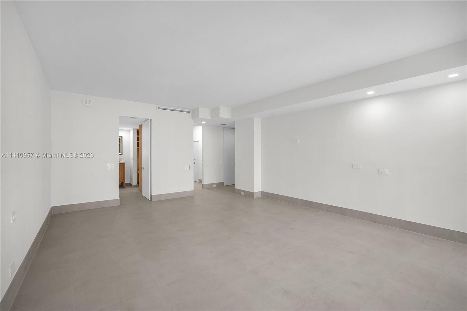 GROVE ISLE CONDO - Residential