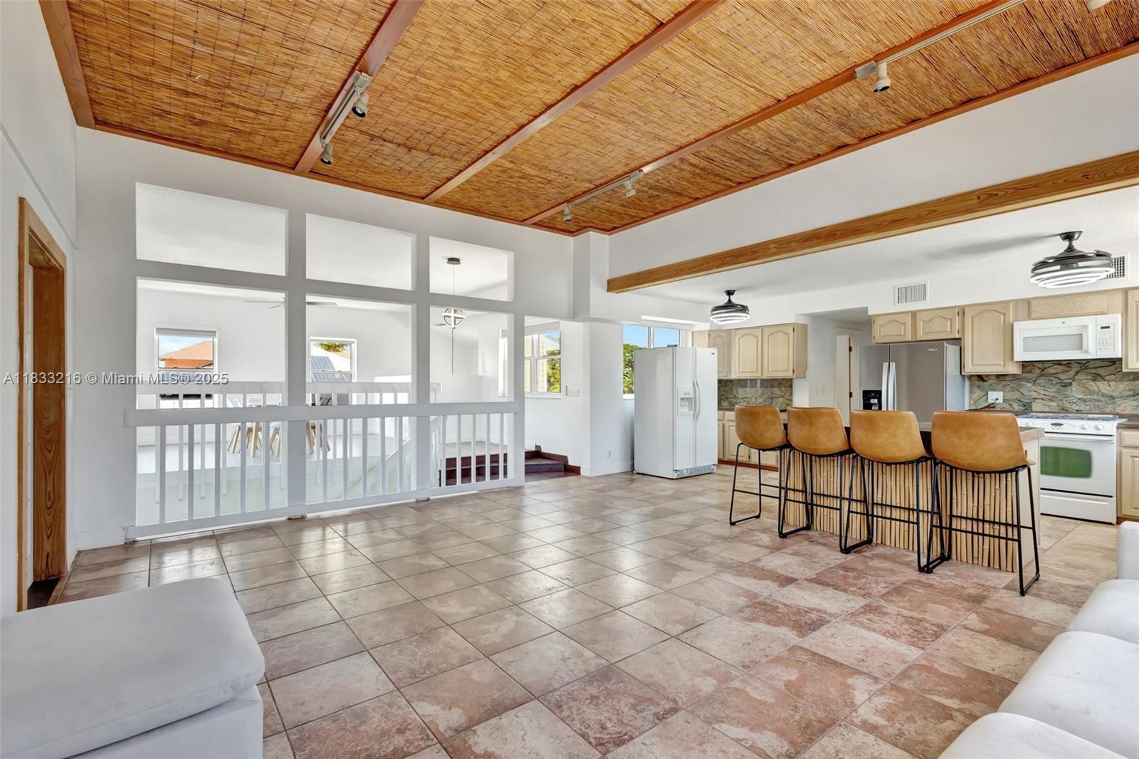 CORAL COVE BEACH SECTION - Residential