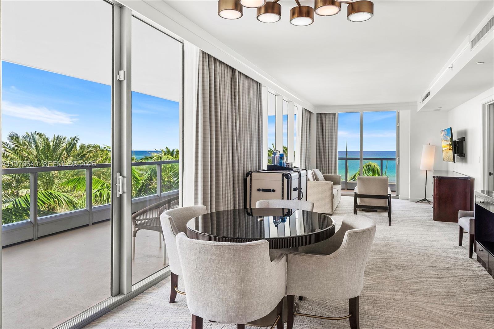 FONTAINEBLEAU III OCEAN C - Residential