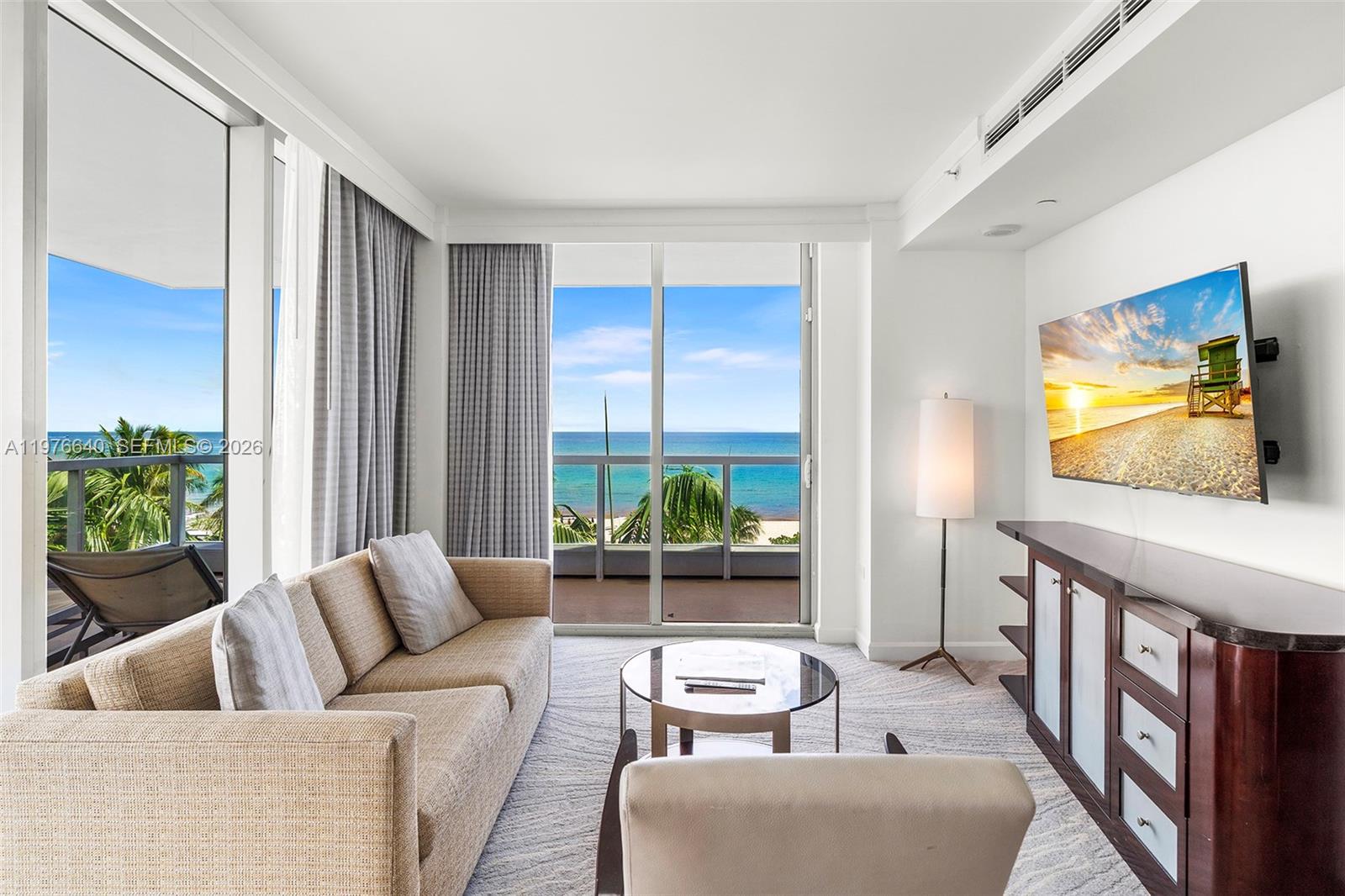 FONTAINEBLEAU III OCEAN C - Residential
