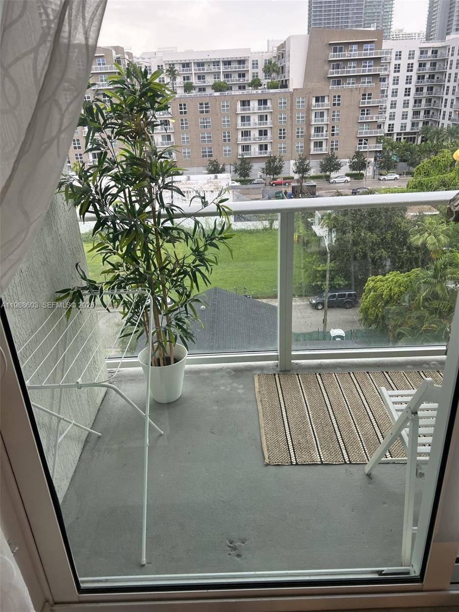 26 EDGEWATER CONDO - Residential Lease