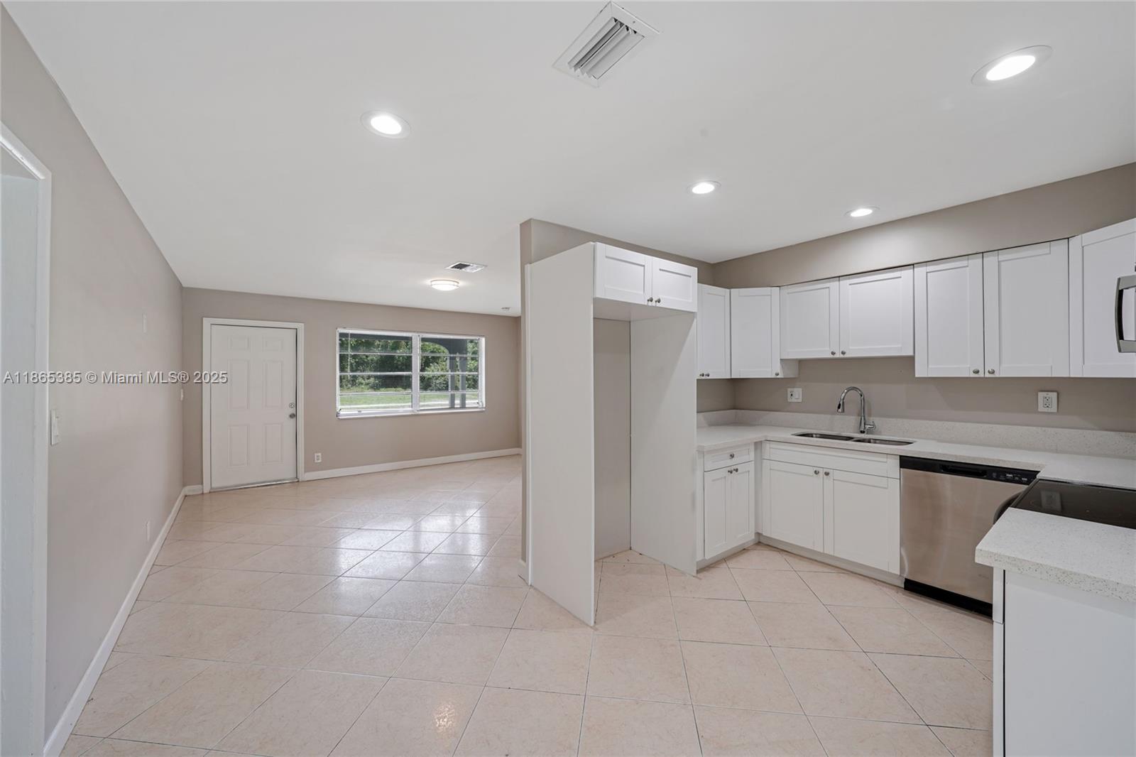 1721 SW 46th Ave