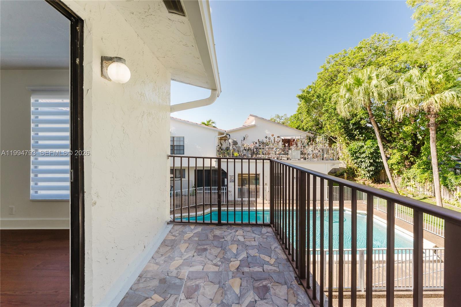 PALM SPRINGS VILLAGE COND - Residential