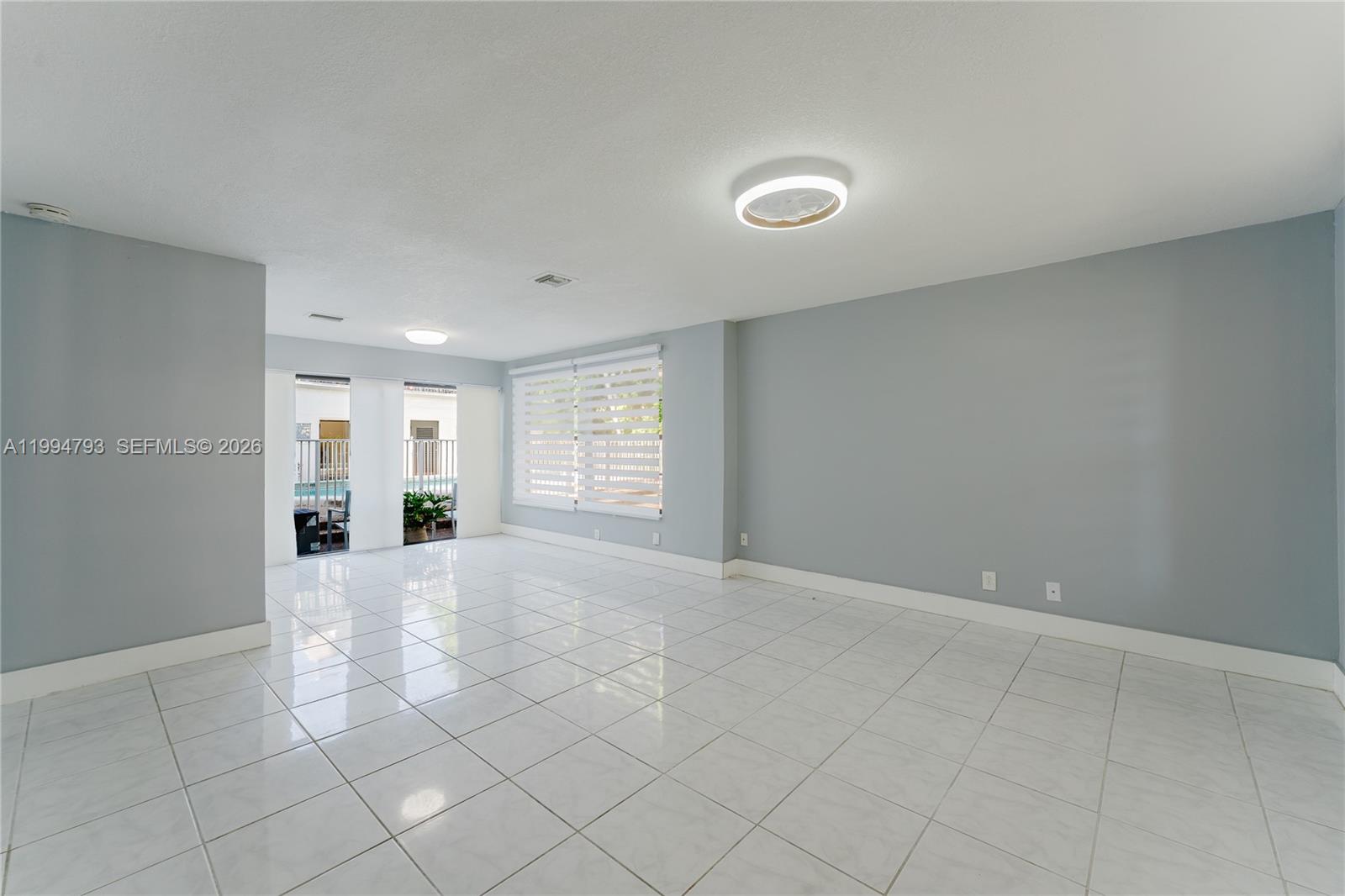 PALM SPRINGS VILLAGE COND - Residential