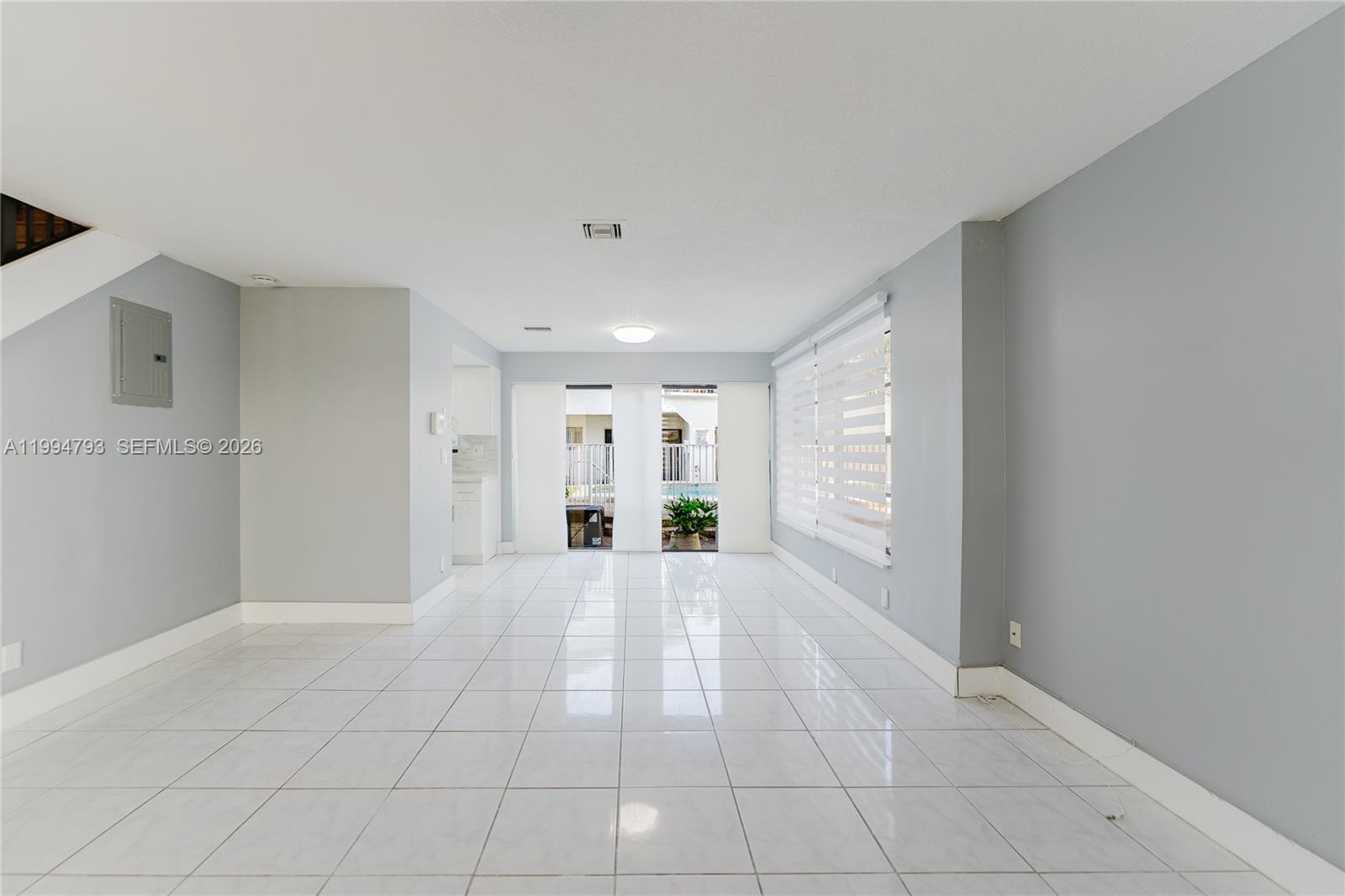 PALM SPRINGS VILLAGE COND - Residential