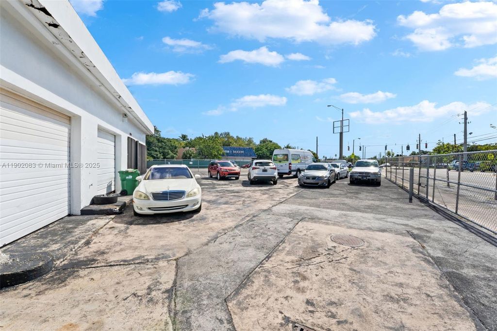 Photo of 11815 NE 2nd Ave, Miami, FL 33161 (MLS # A11902083)