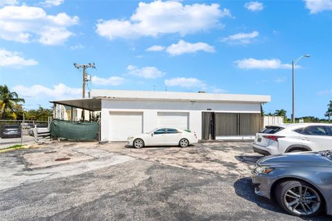 11815 NE 2nd Ave Miami FL 33161