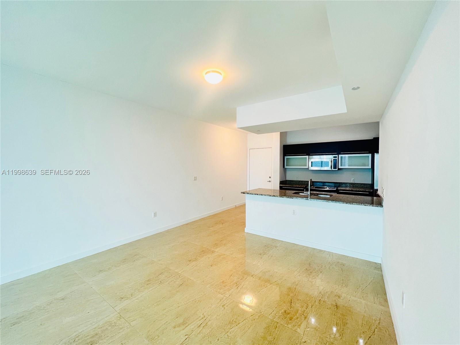 THE PLAZA 851 BRICKELL CO - Residential Lease