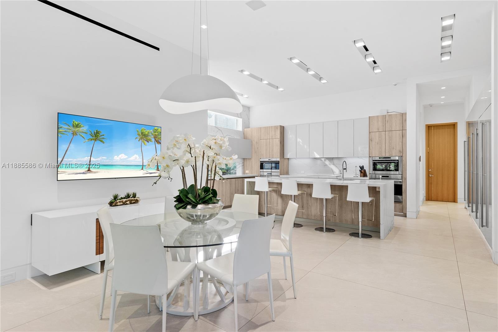 BAY HARBOR ISLAND - Residential