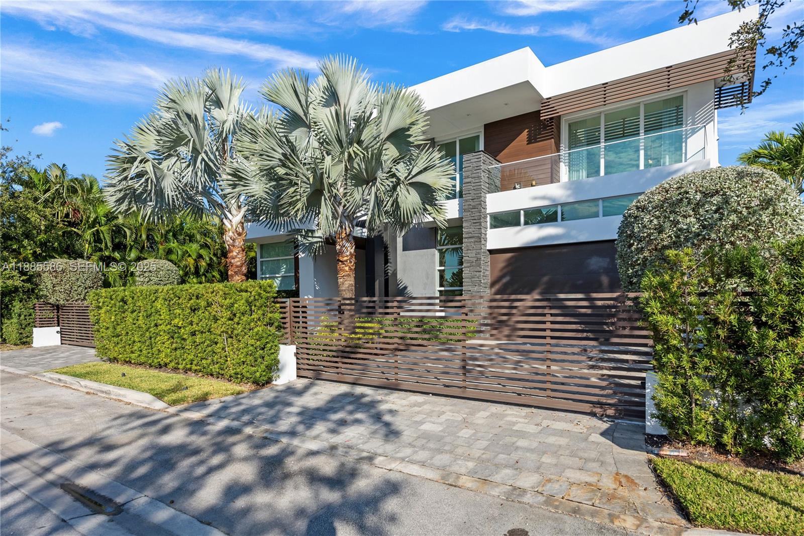 BAY HARBOR ISLAND - Residential