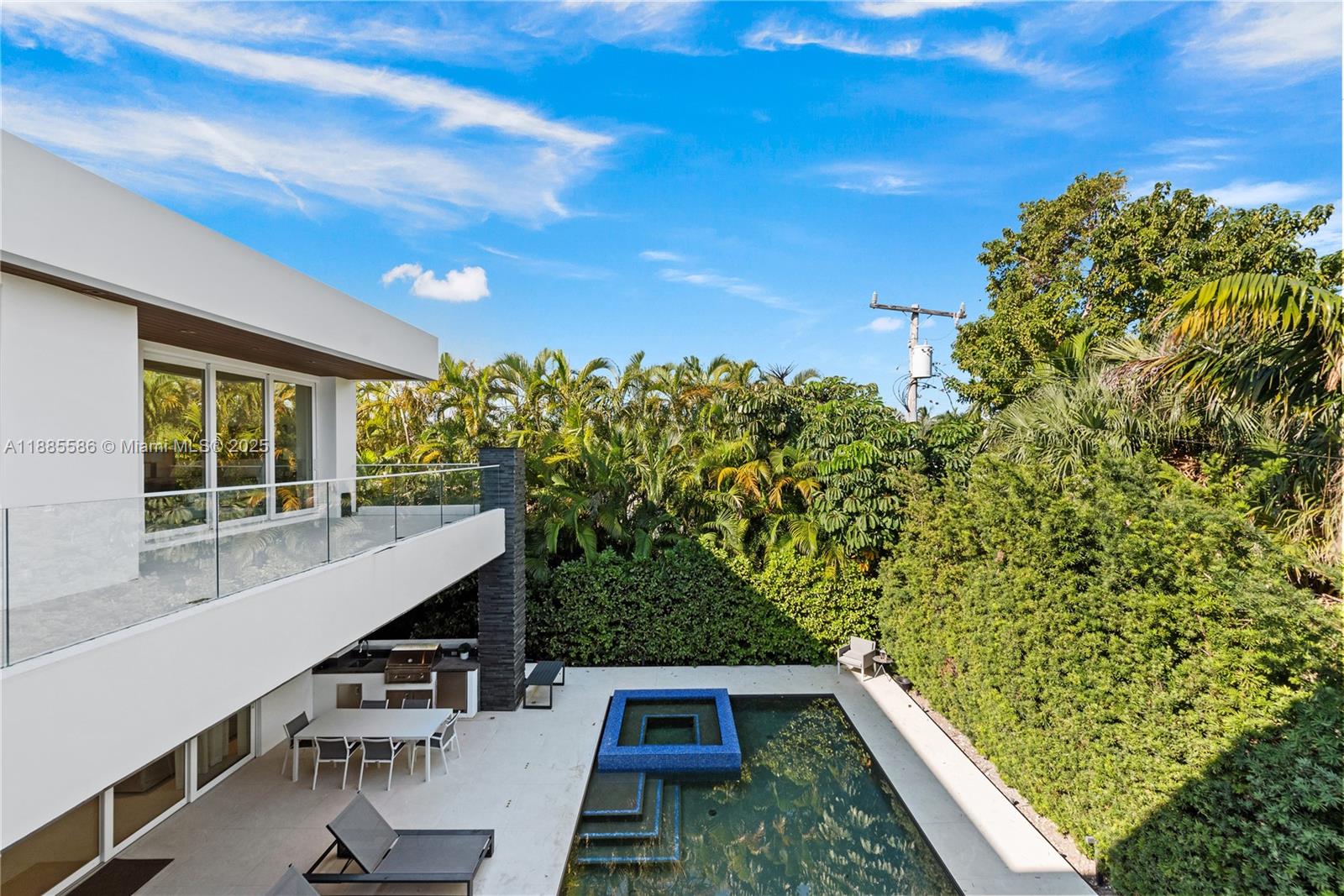 BAY HARBOR ISLAND - Residential
