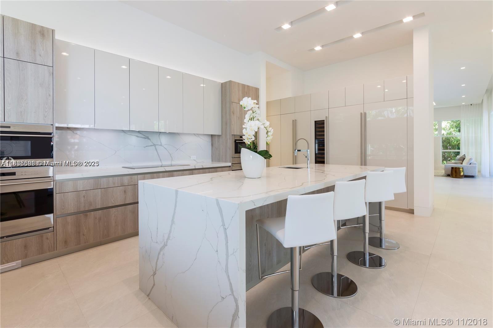 BAY HARBOR ISLAND - Residential