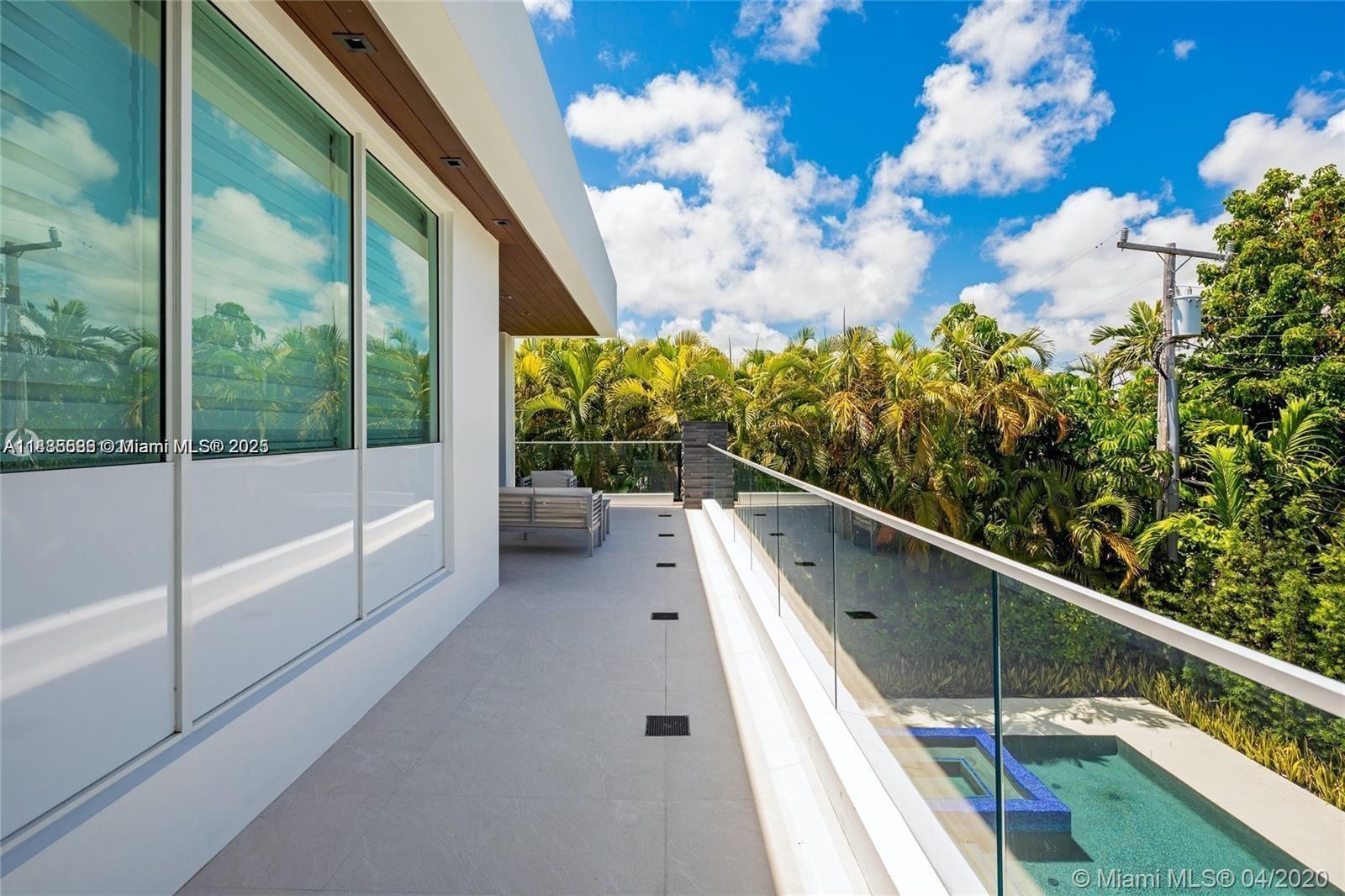 BAY HARBOR ISLAND - Residential
