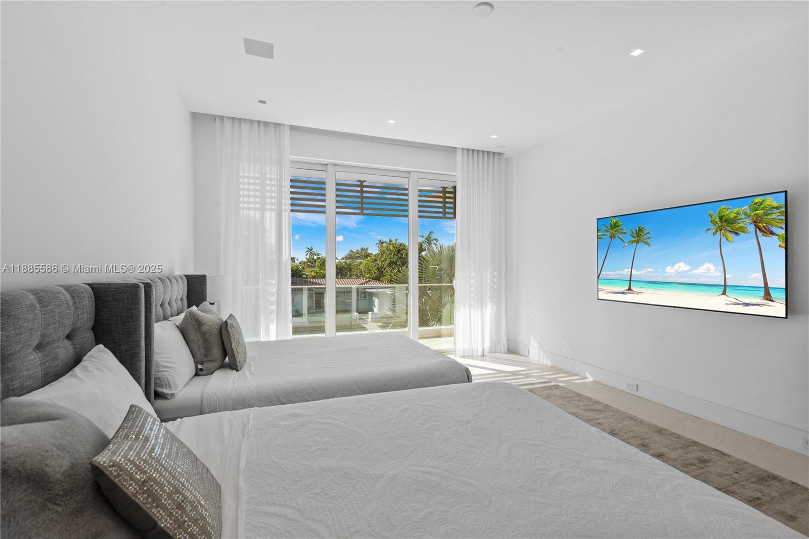 BAY HARBOR ISLAND - Residential