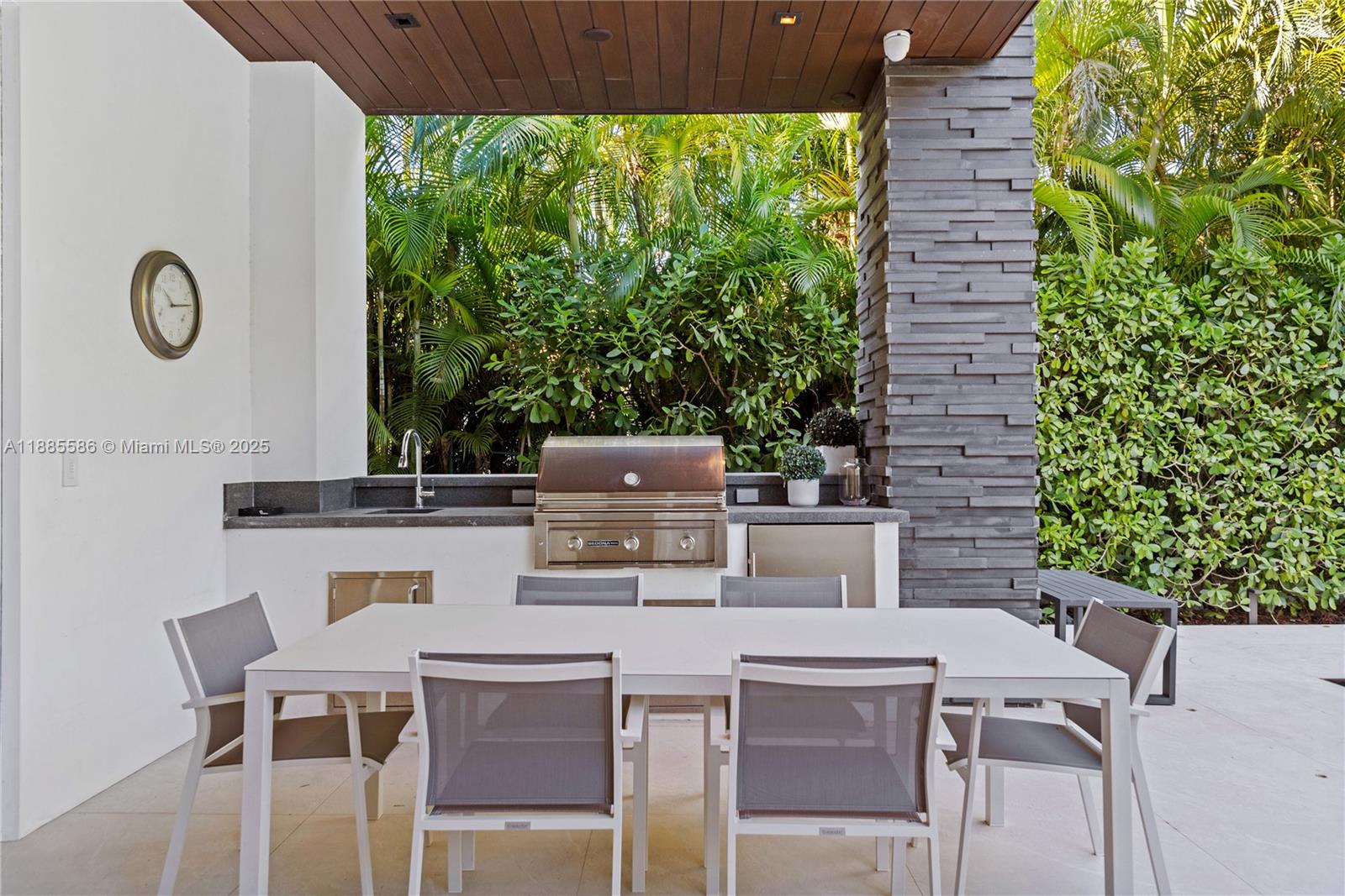 BAY HARBOR ISLAND - Residential