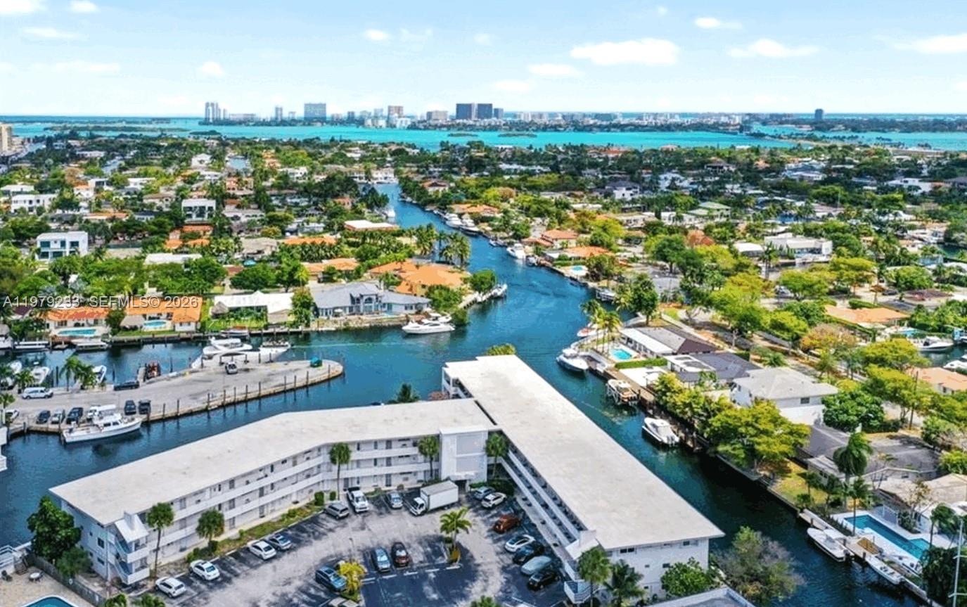 KEYSTONE HARBOR CLUB COND - Residential