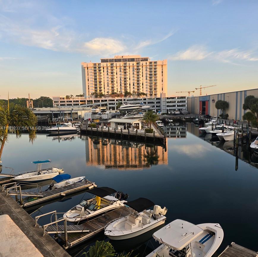 KEYSTONE HARBOR CLUB COND - Residential