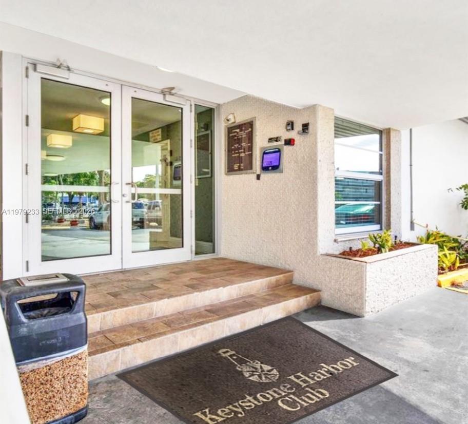 KEYSTONE HARBOR CLUB COND - Residential