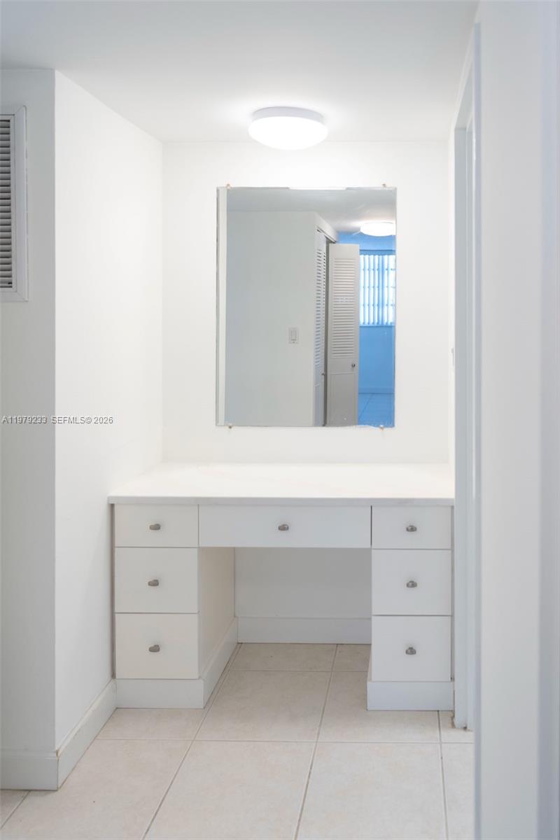 KEYSTONE HARBOR CLUB COND - Residential