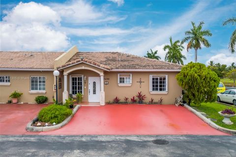 Photo of 7698 NW 183rd Ter #1101, Hialeah, FL 33015 (MLS # A11401305)