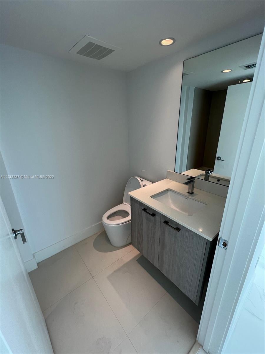 THE PALMS CONDO - Residential Lease