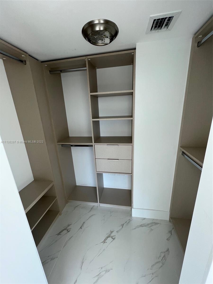 THE PALMS CONDO - Residential Lease