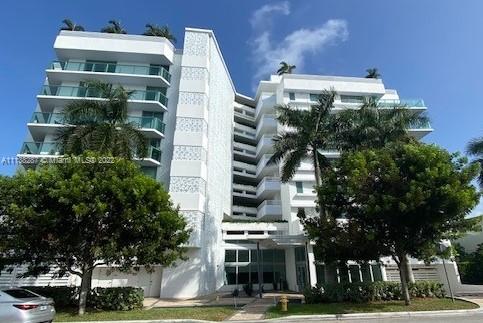 THE PALMS CONDO - Residential Lease