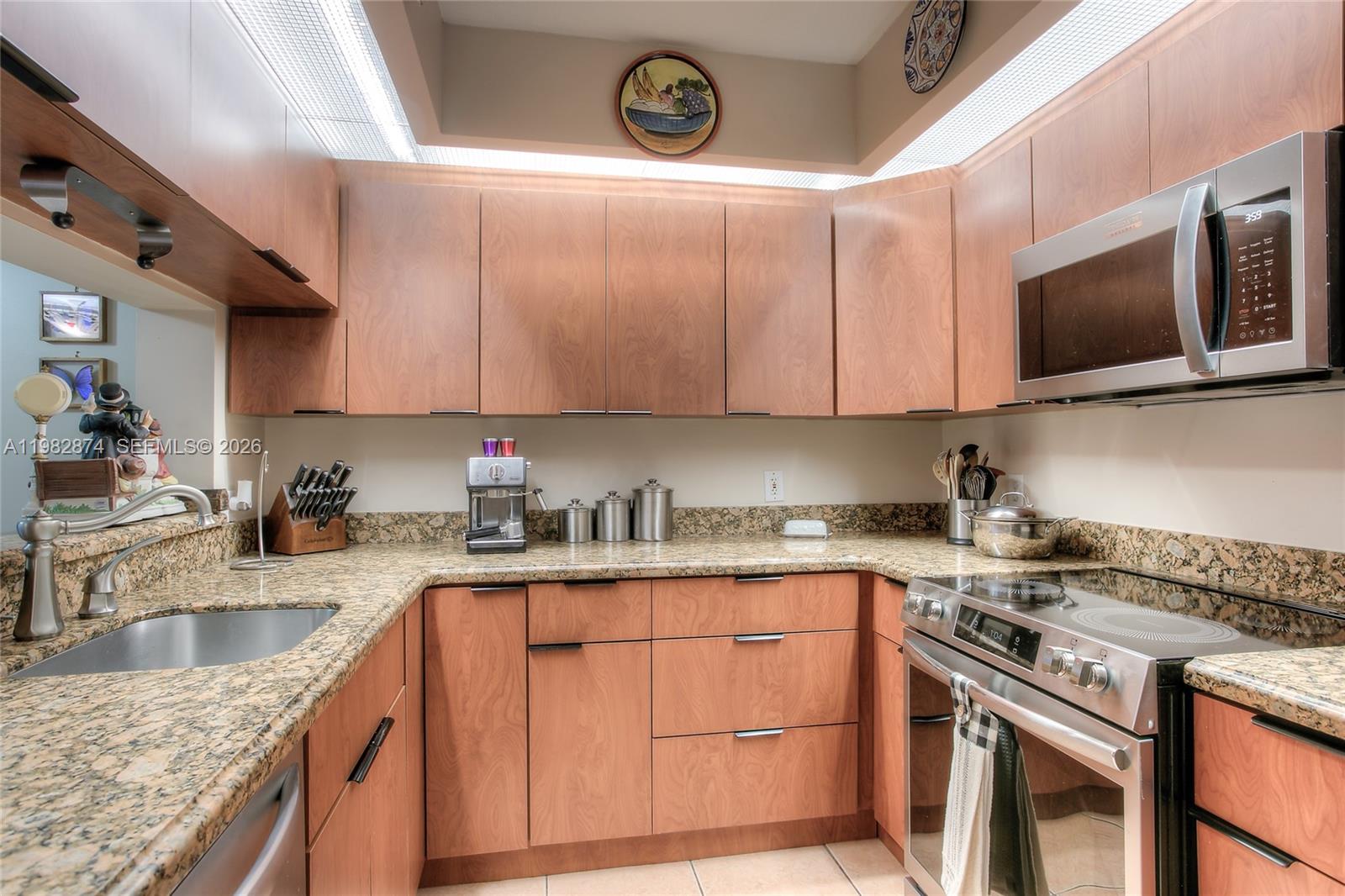 SUFFOLK AT CENTURY VILLAG - Residential