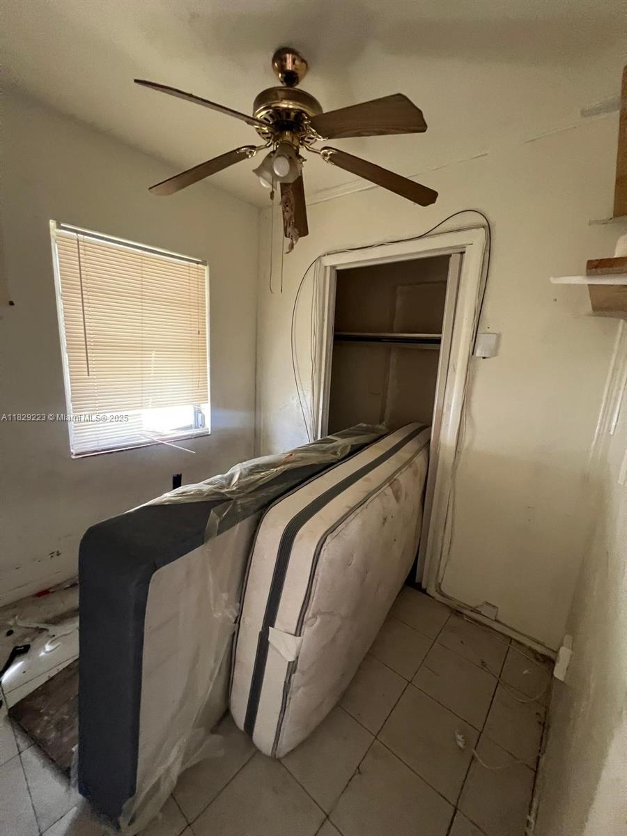2800 NW 164th St