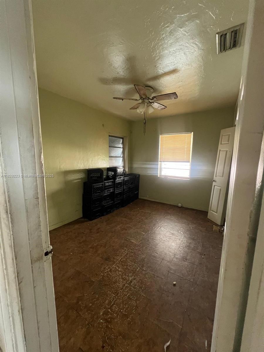 GOLDEN HIGHLANDS EST - Residential