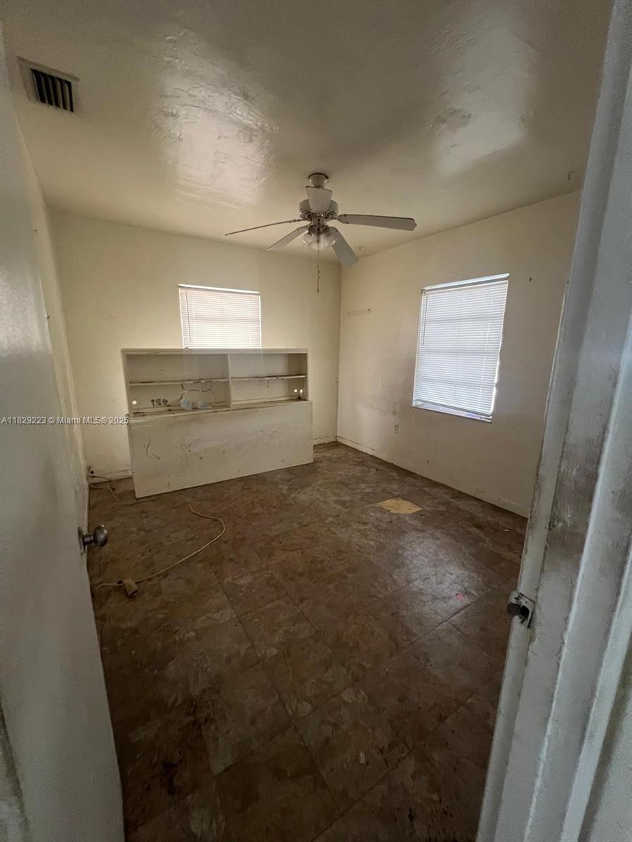 GOLDEN HIGHLANDS EST - Residential