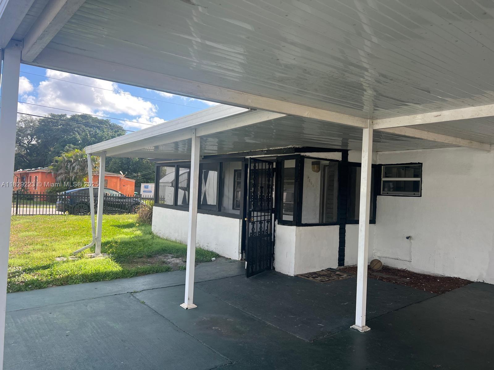 GOLDEN HIGHLANDS EST - Residential