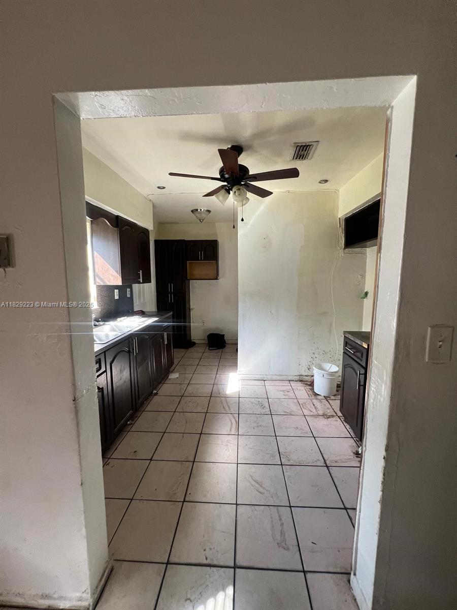 GOLDEN HIGHLANDS EST - Residential