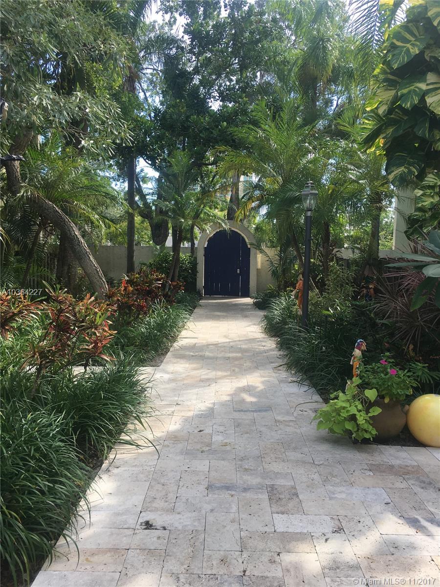 TOWNHOMES PH 3 CONDO - Residential Lease