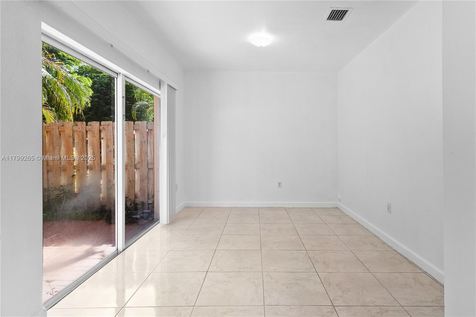 FLORIDIAN ISLES - Residential