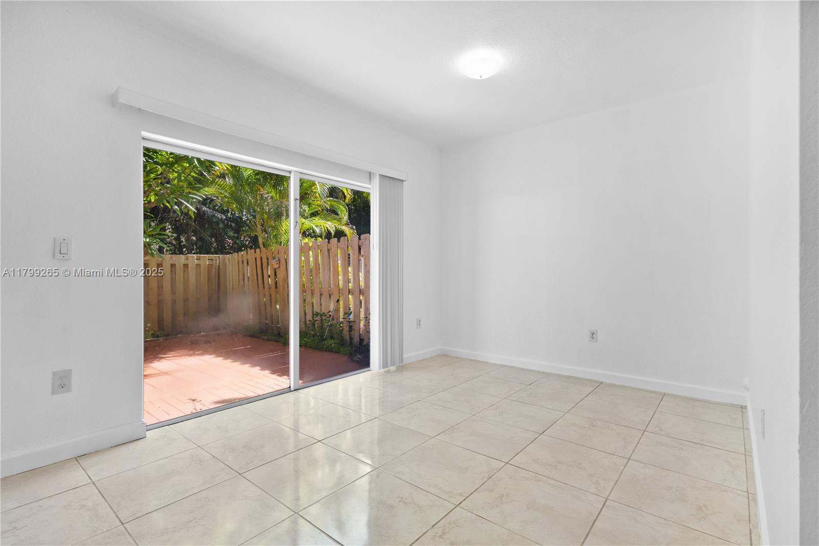 FLORIDIAN ISLES - Residential