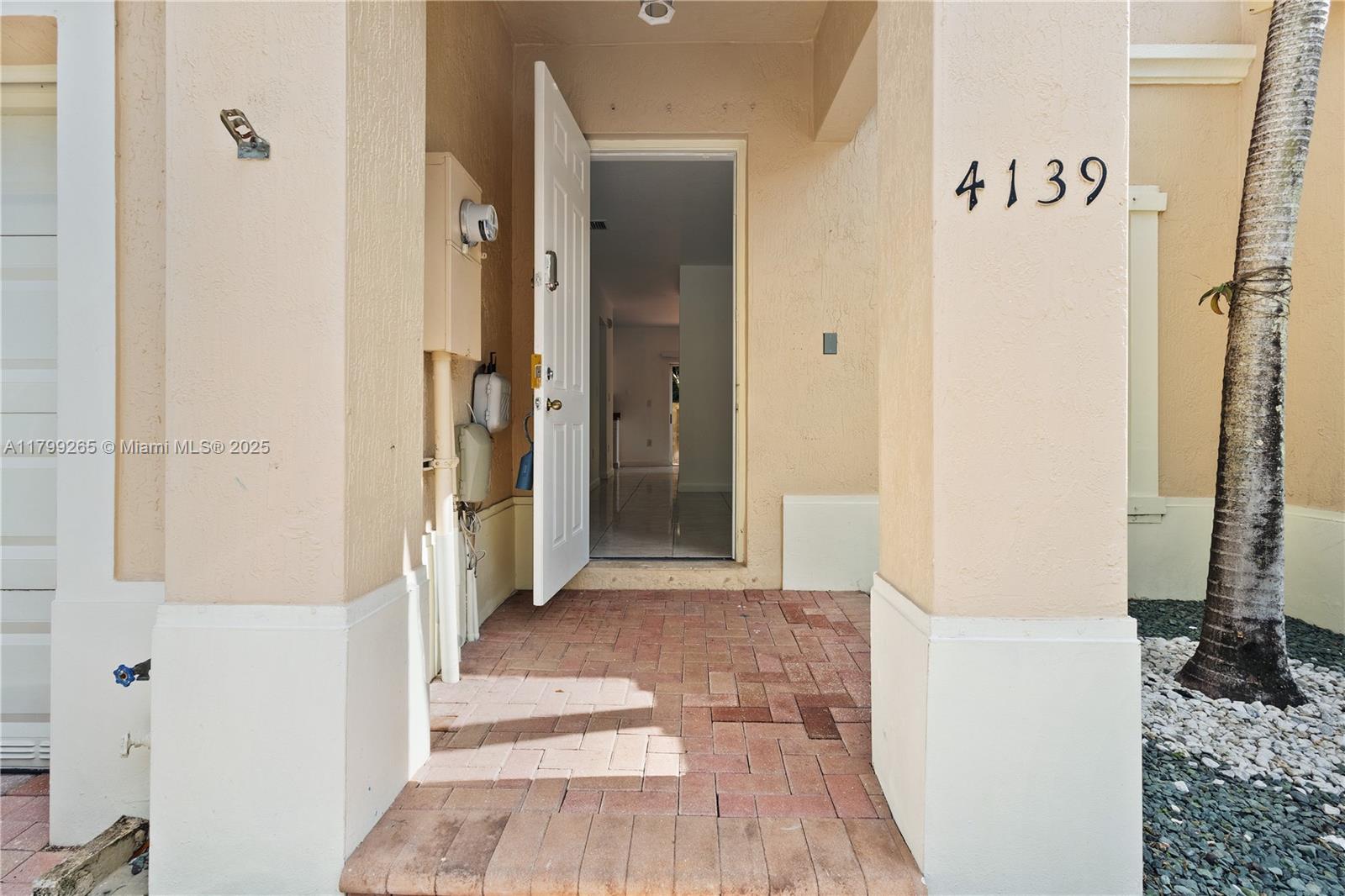 FLORIDIAN ISLES - Residential